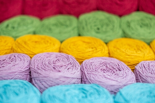 חוטי סריגה בסגנון מיושן